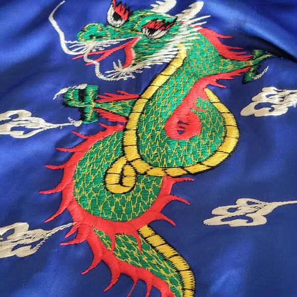 Mom Enter the Dragon...Robe Unique Dragon on back sleeves Check measurements - Picture 3 of 8